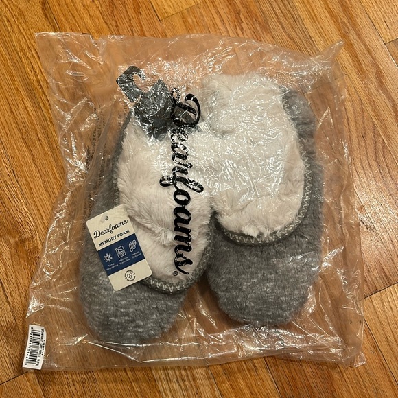 Dearforms Memory Form Ladies Fuzzy Slippers NWT - Picture 3 of 8